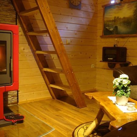 Holzhaus Waldwichtel Am Wald Und See Neuruppin Luaran gambar
