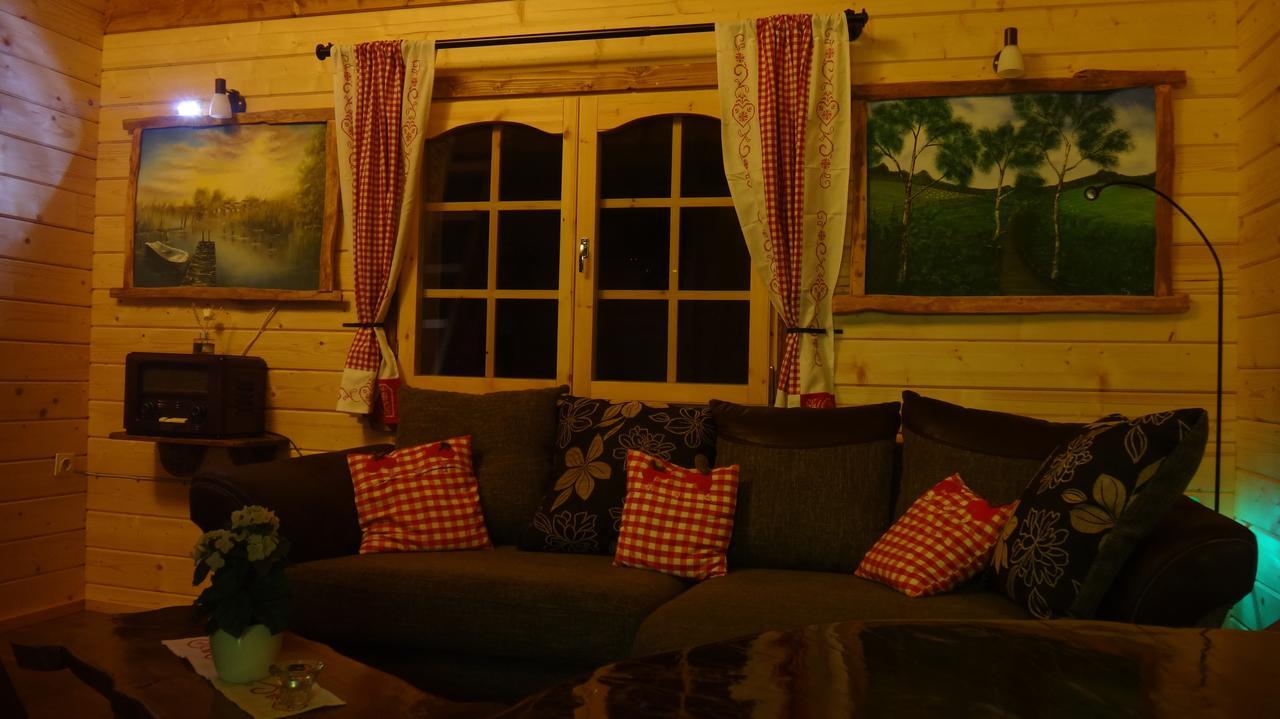 Holzhaus Waldwichtel Am Wald Und See Neuruppin Luaran gambar